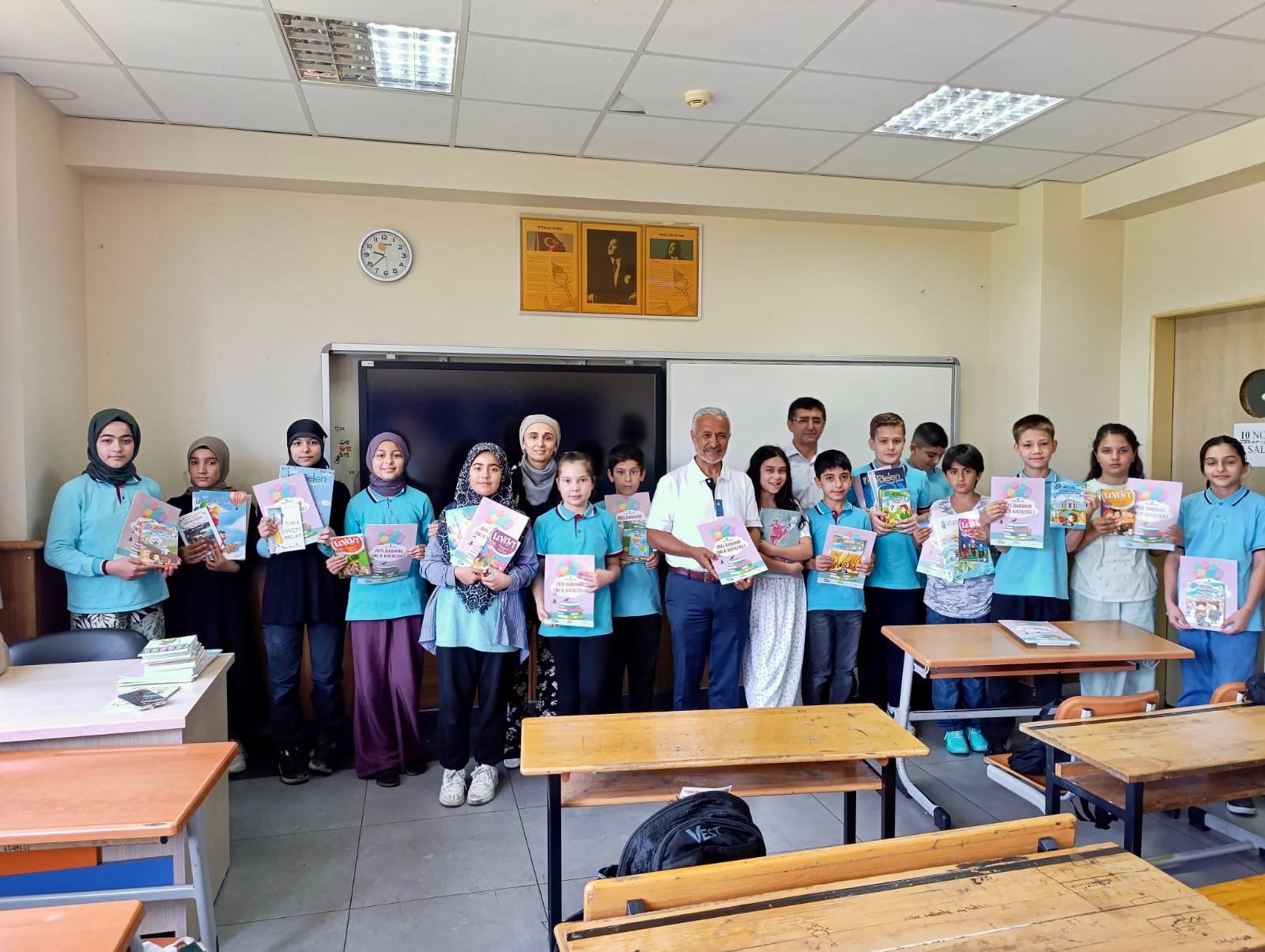 Türkiye Dil ve Edebiyat Derneği (TDED) Manisa Şubesi, edebiyatla ilgilenen