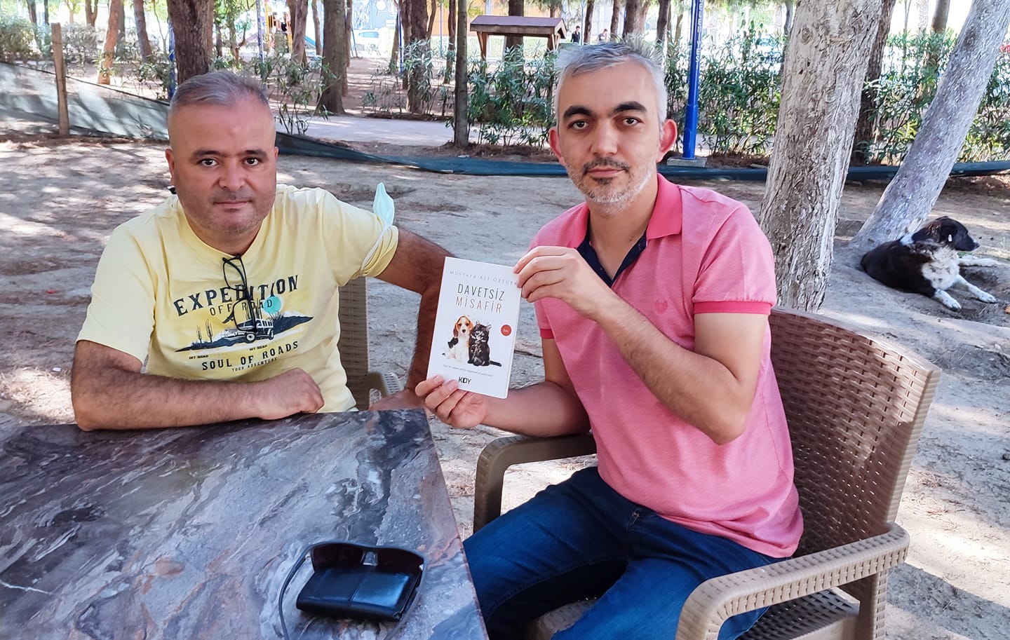 Geçtiğimiz günlerde “Sen Şiire Sığmazsın” adlı şiir kitabını yayınlayan köşe