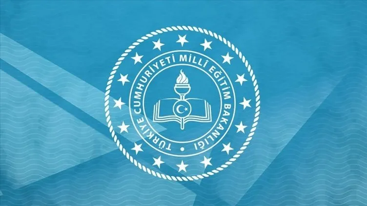 Yaz tatili devam ederken öğrenciler ve veliler yeni dönem hazırlıklarını