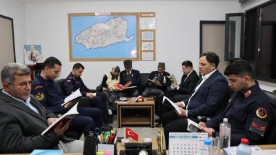 Osman Acar’ın öncülüğünde hayata geçirilen “Ben Okuyorum, Gökçeada Okuyor” kitap